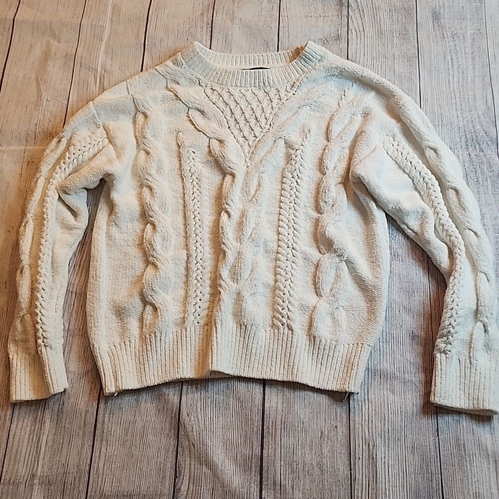Love Tree Medium sweater